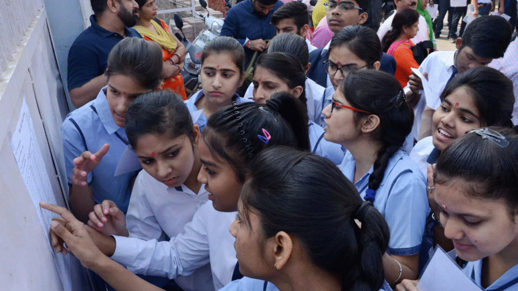 CBSE 10th and 12th Result 2025: Know the Passing Marks and Grading System CBSE 10th and 12th Result 2025: Know the Passing Marks and Grading System
