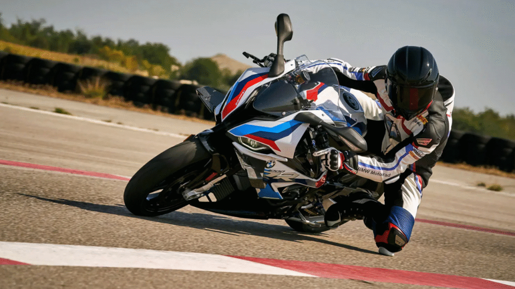 New-Bmw-Motorrad Sports-Bike-Concept-Teased-Could-This-Be-The-Next-Icon
